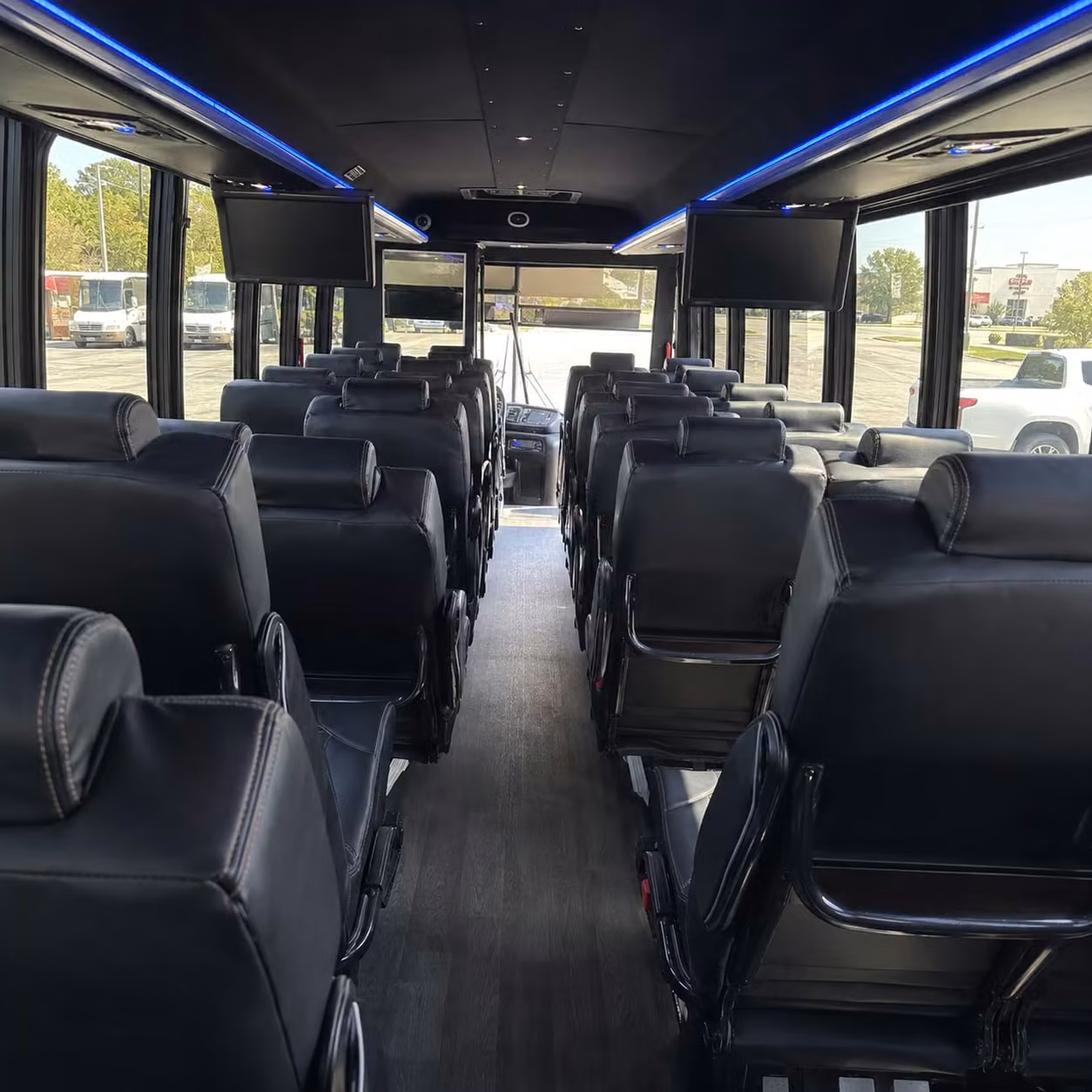 utica 25 passenger minibus rental